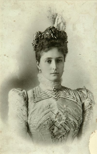Retrato de la Emperatriz Alexandra Fyodorovna de Russian Photographer